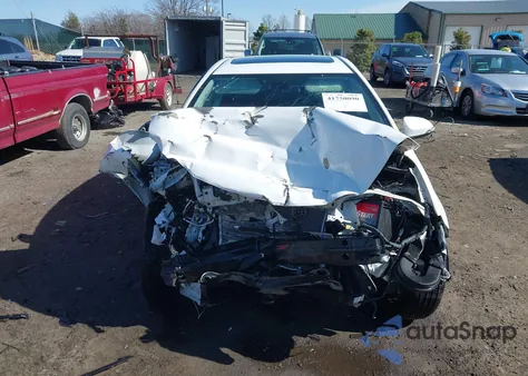 2014 Toyota Corolla S Premium z USA, uszkodzony, nr VIN 2T1BURHE8EC114441